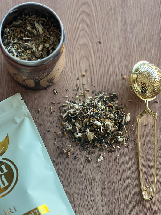 Inú Mi Gold Large Sphere Tea Infuser
